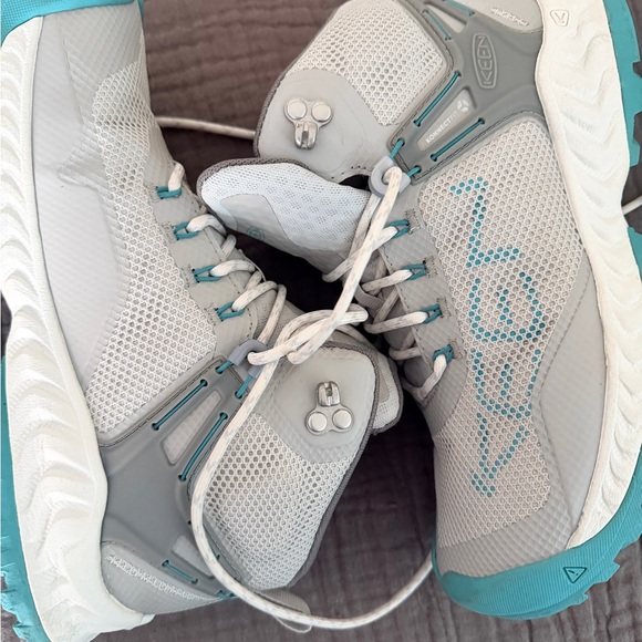 KEEN Women's NXIS EVO Waterproof Boot Vapor/Porcelain - Picture 7 of 8